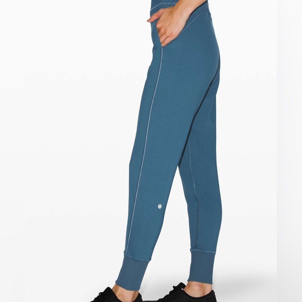 Lululemon Fleece-brushed Lined Jogger - Picture 3 of 8